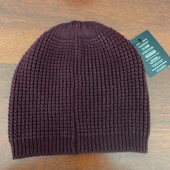 Two Blind Brothers Winter Hat NWT - Picture 2 of 2